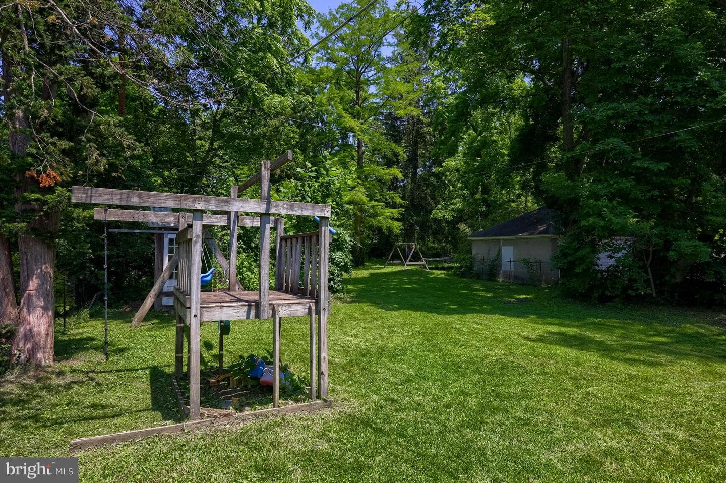 1221 Elm Avenue photo 43