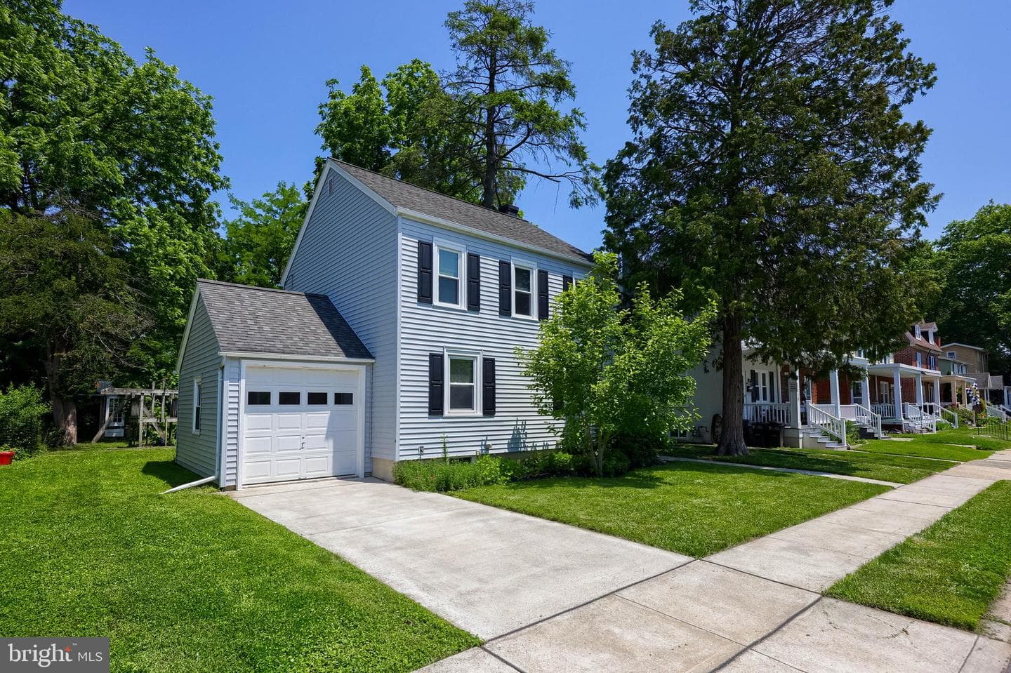 1221 Elm Avenue photo 7