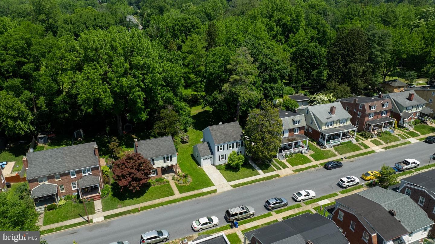 1221 Elm Avenue photo 9