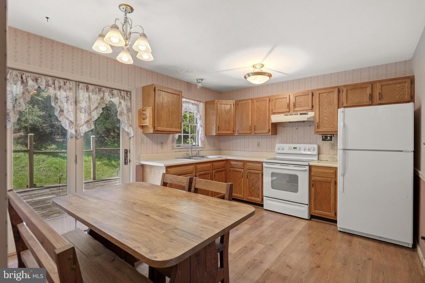 243 Magnolia Drive photo 12