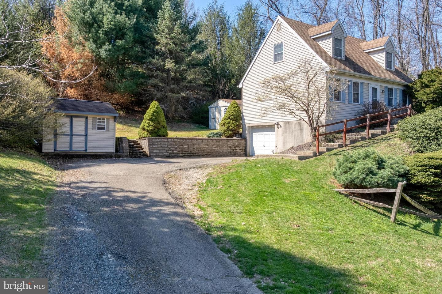 243 Magnolia Drive photo 6