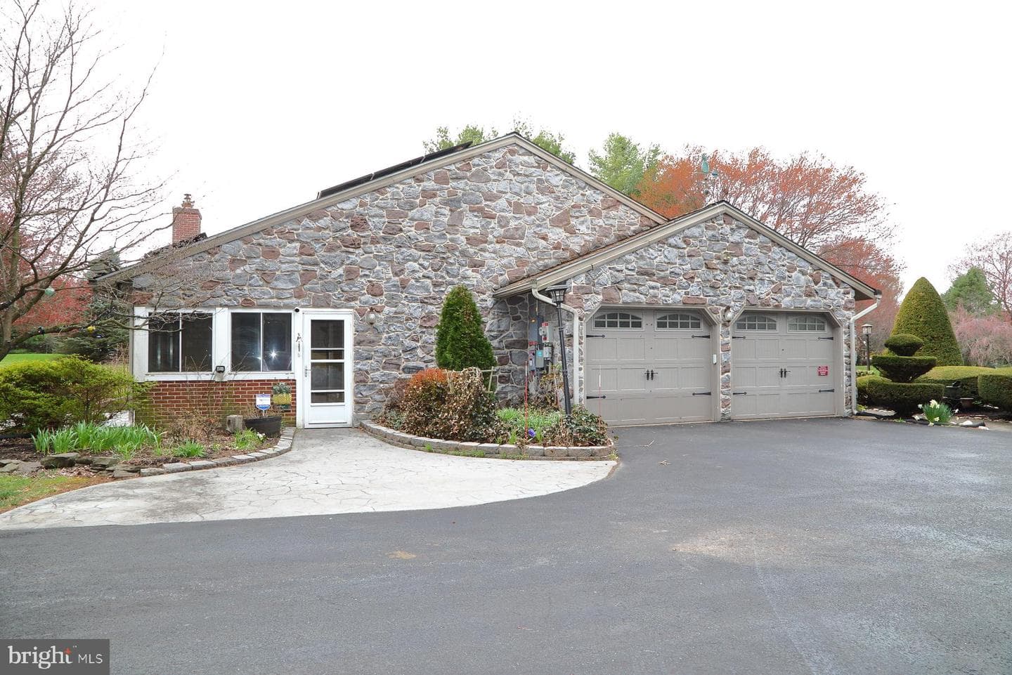 509 Koser Road photo 3