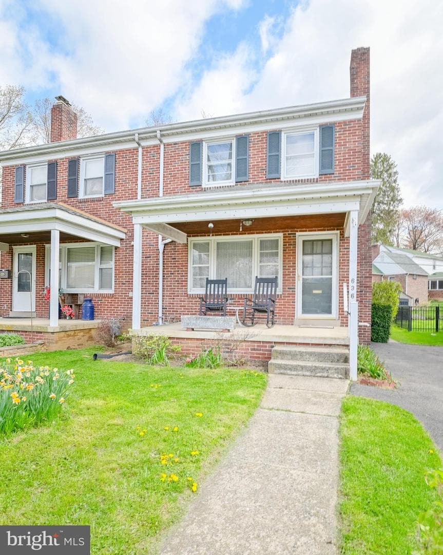 636 Fountain Avenue photo 2
