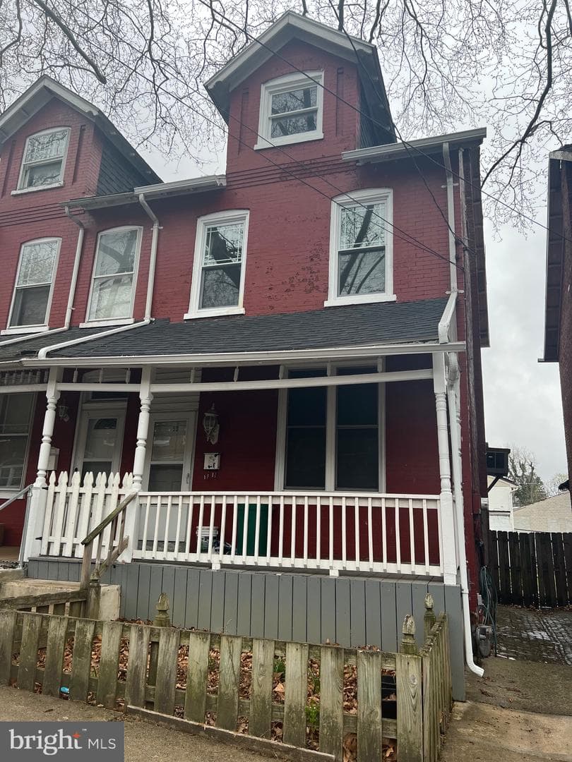 53 S Marshall Street photo 2