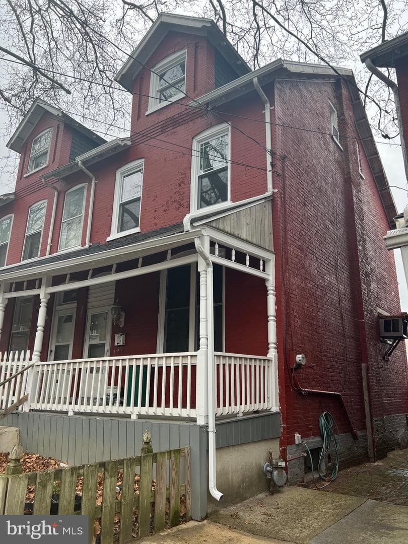 53 S Marshall Street photo 3
