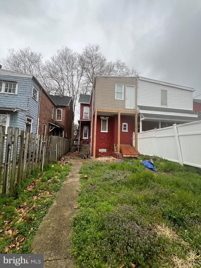 53 S Marshall Street photo 4