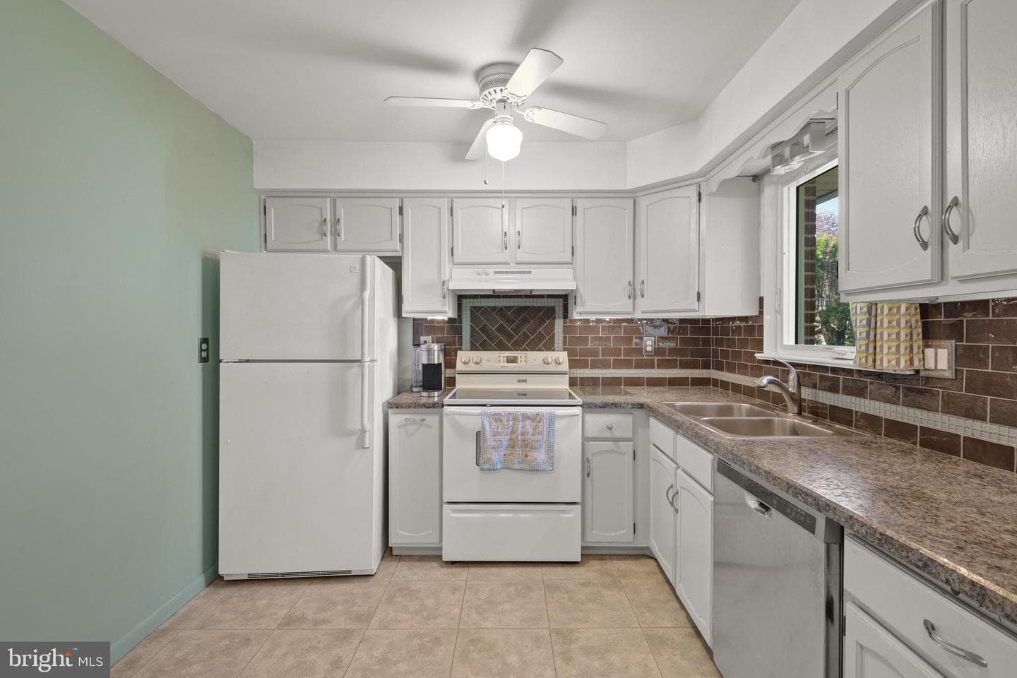 18 Oaklawn Boulevard photo 13