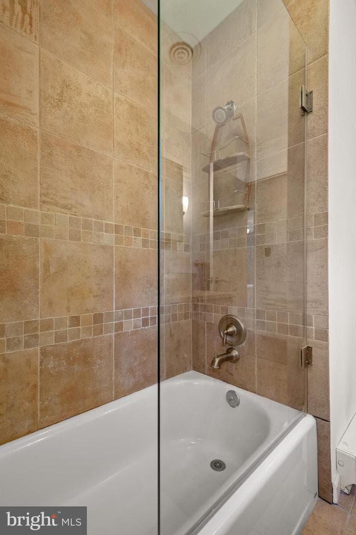 18 Oaklawn Boulevard photo 25