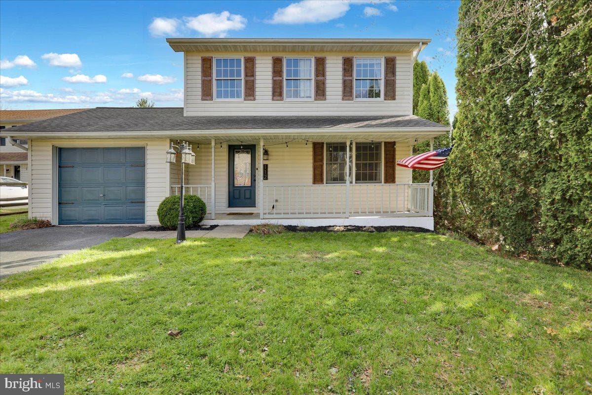 112 Townhouse Lane photo 1
