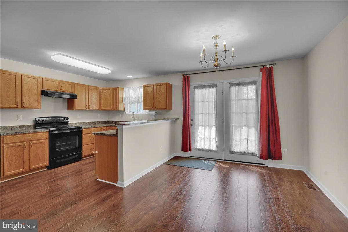 346 Dickens Drive photo 15