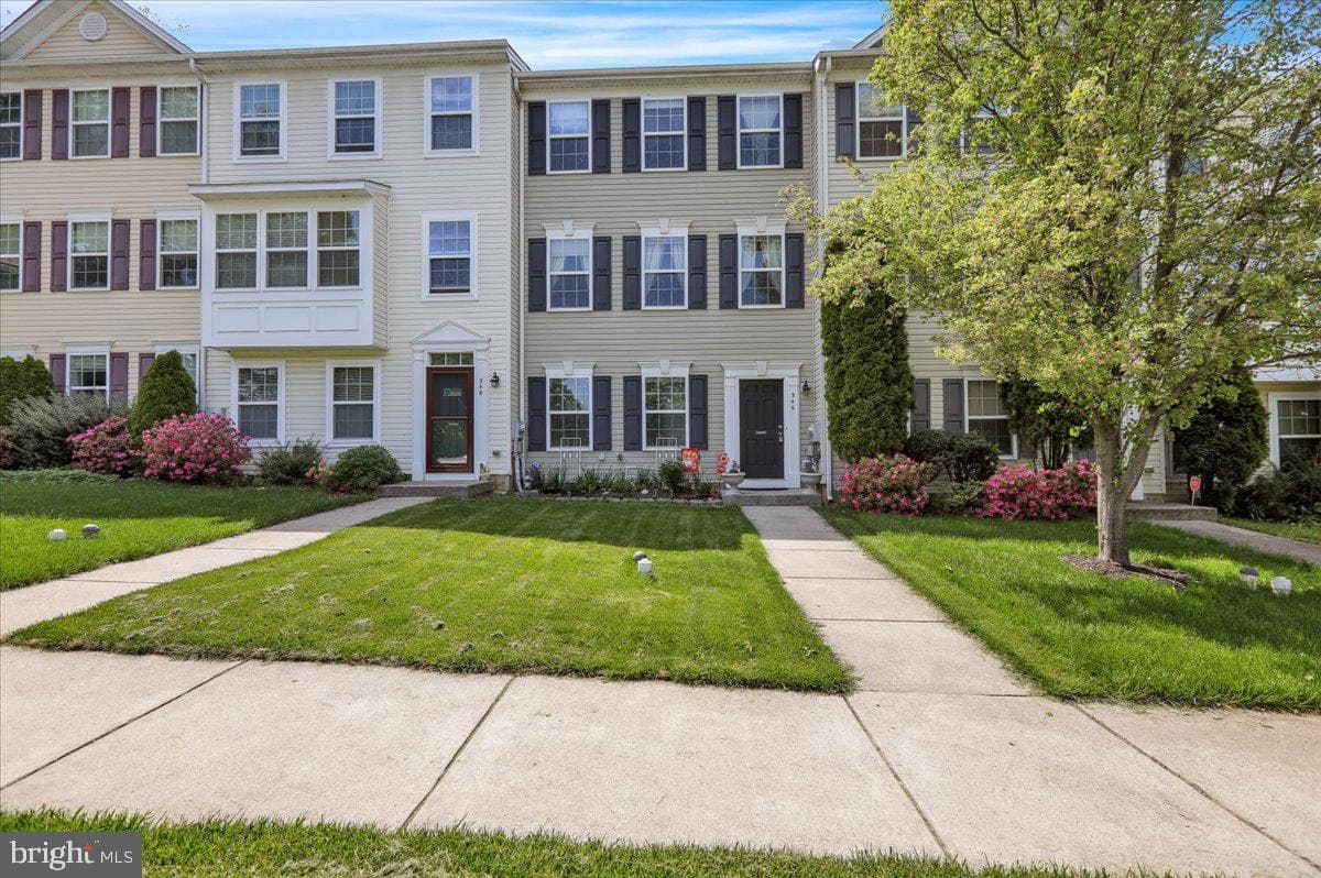 346 Dickens Drive photo 2