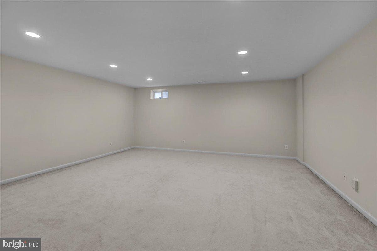 346 Dickens Drive photo 7
