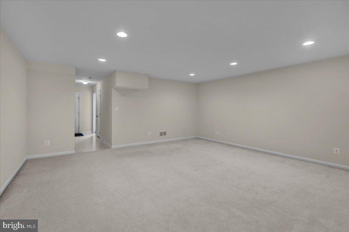 346 Dickens Drive photo 8