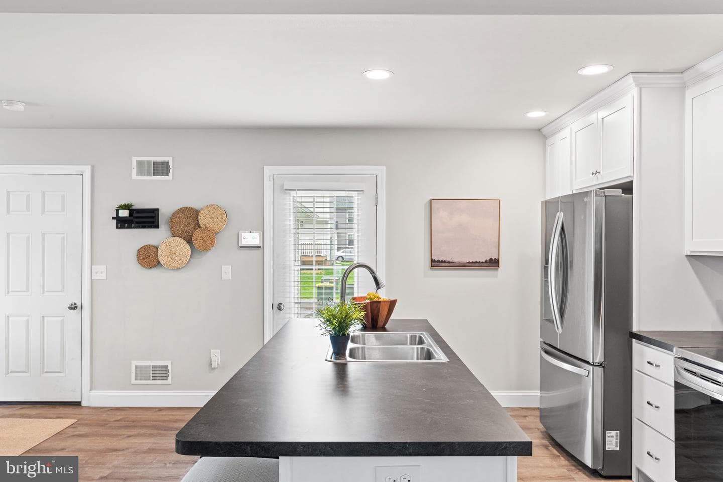 33 Coastal Avenue photo 17