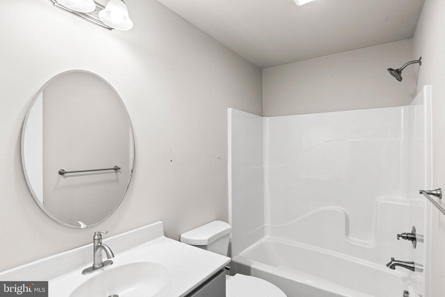 33 Coastal Avenue photo 45