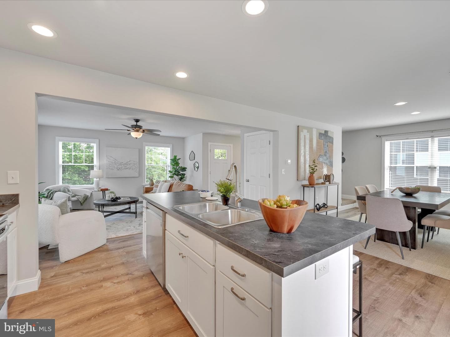 33 Coastal Avenue photo 69