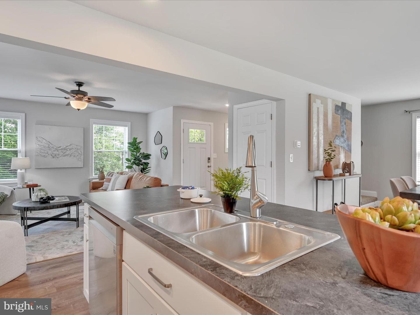 33 Coastal Avenue photo 71
