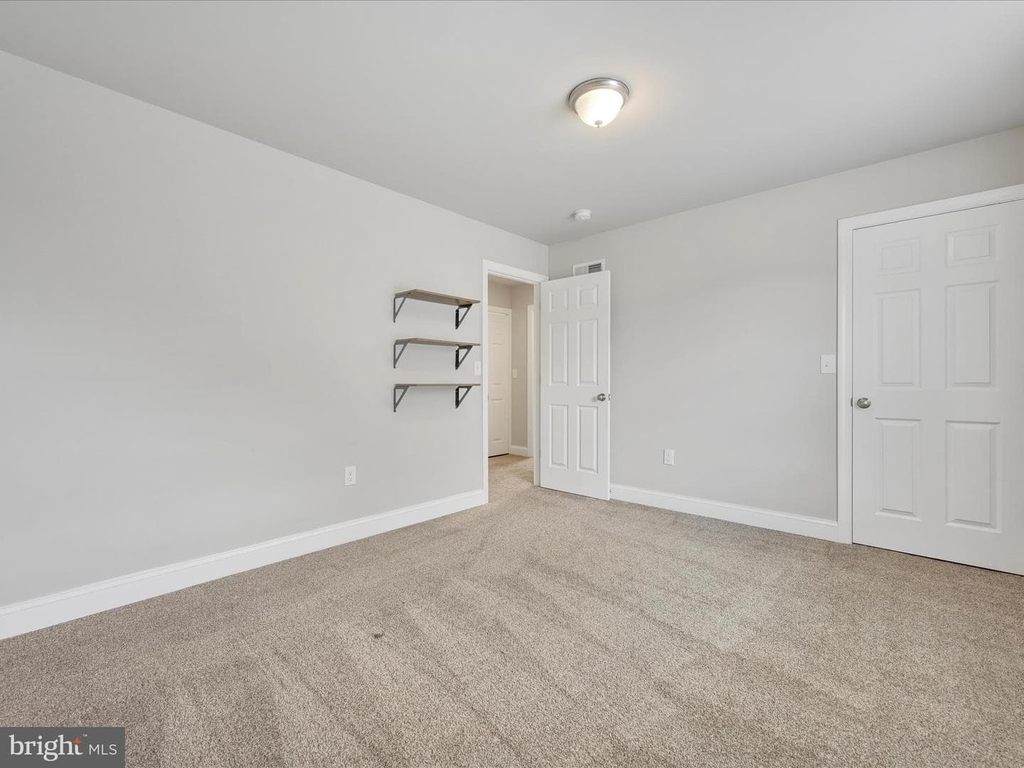 33 Coastal Avenue photo 80