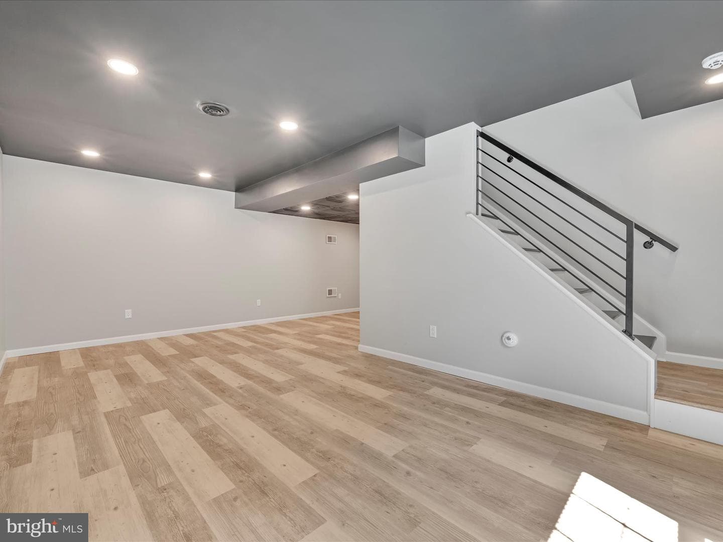 33 Coastal Avenue photo 82