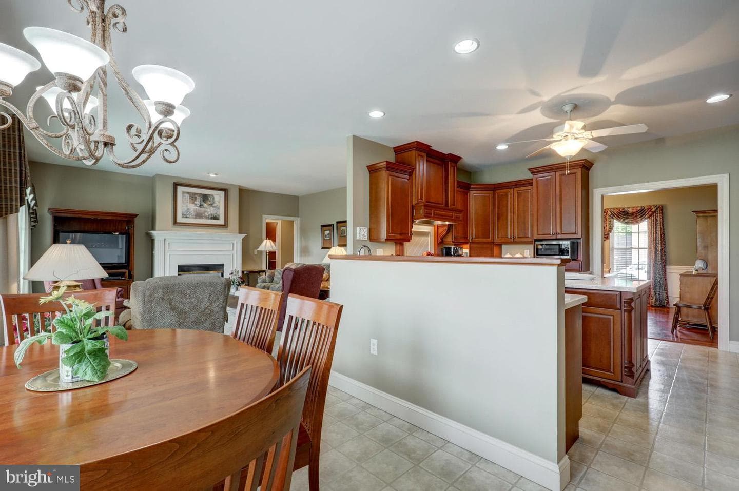 305 Miller Street photo 31