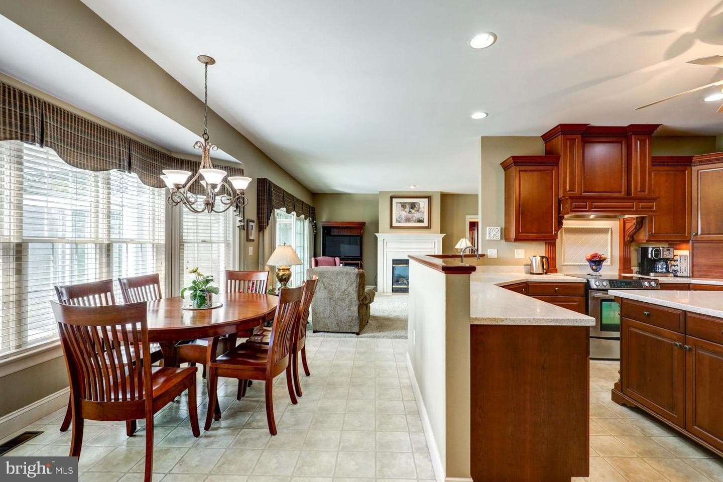 305 Miller Street photo 33