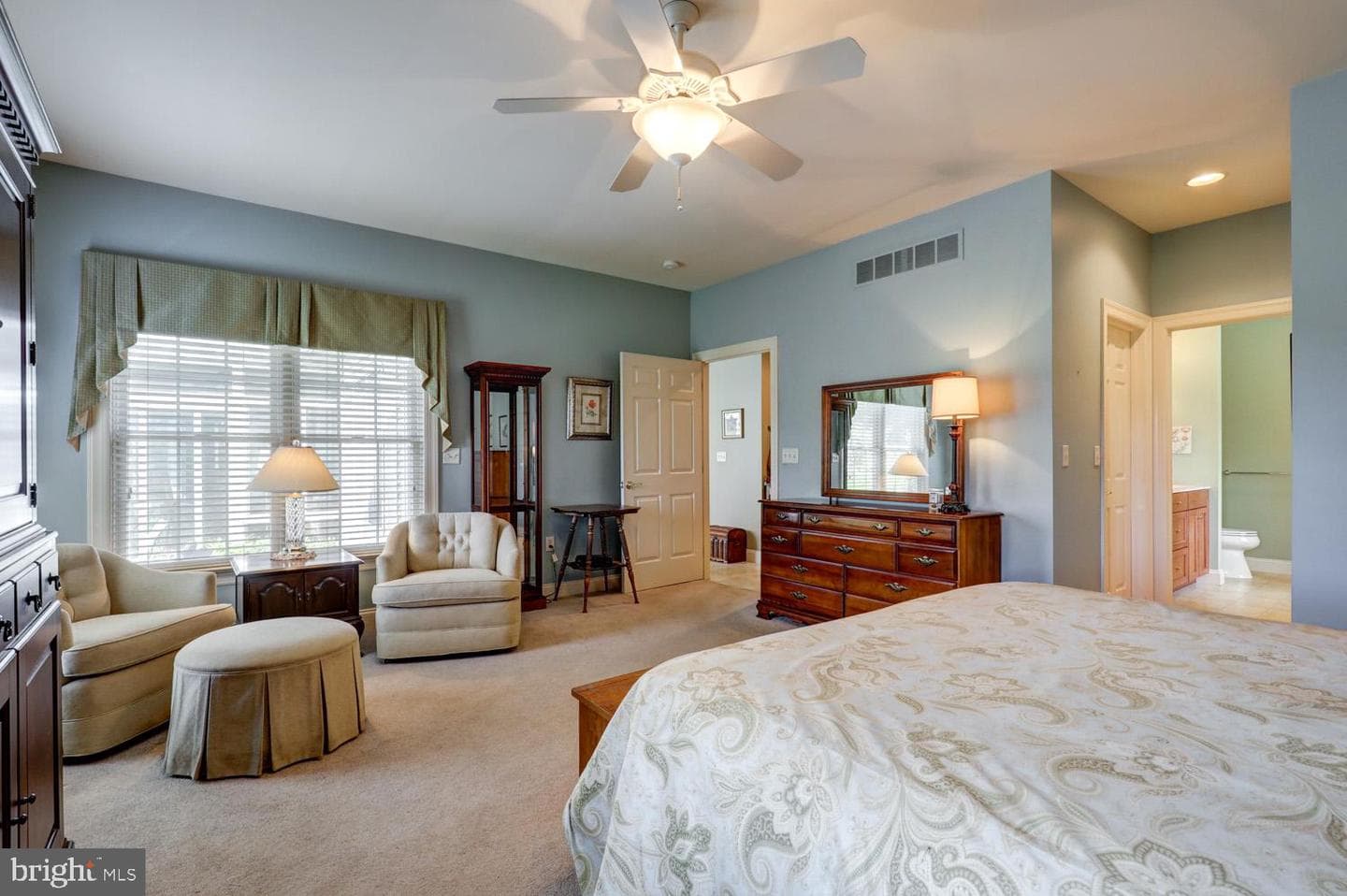 305 Miller Street photo 4