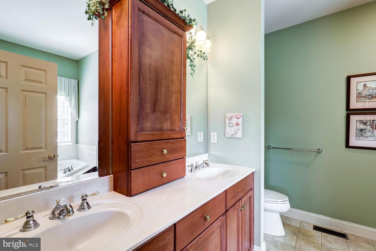 305 Miller Street photo 40
