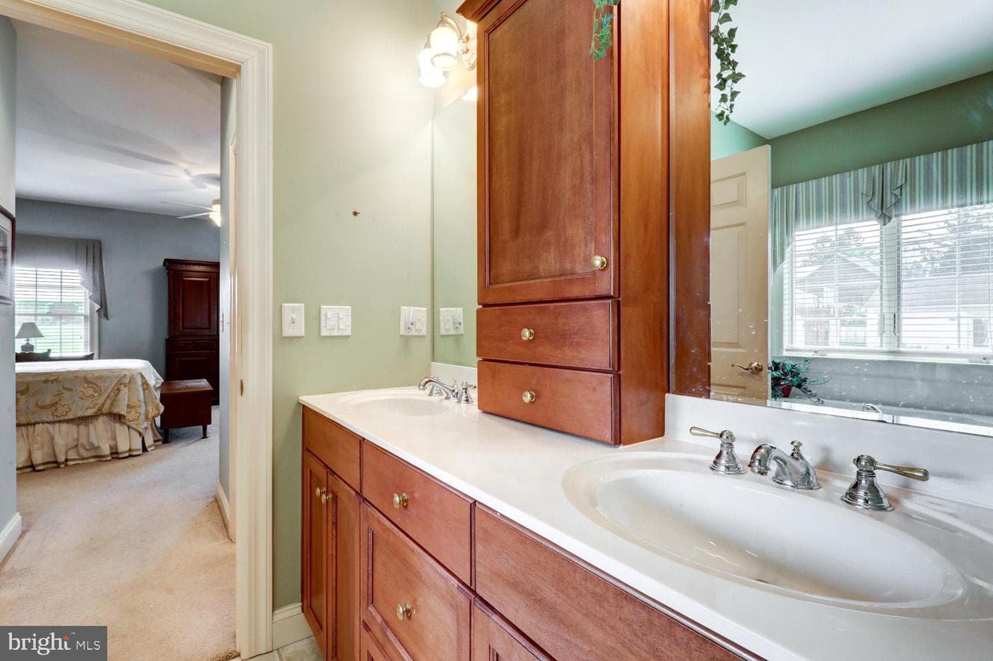 305 Miller Street photo 42