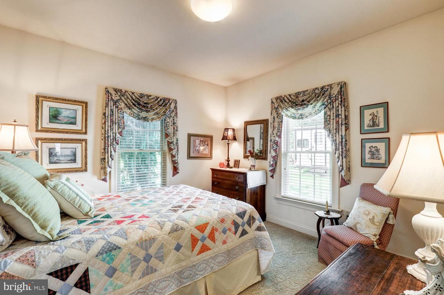 305 Miller Street photo 48