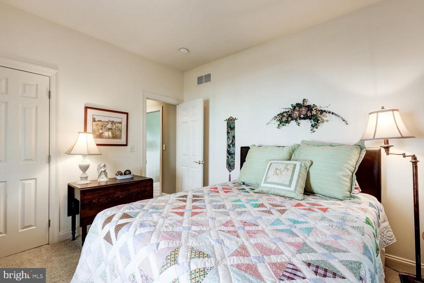 305 Miller Street photo 49