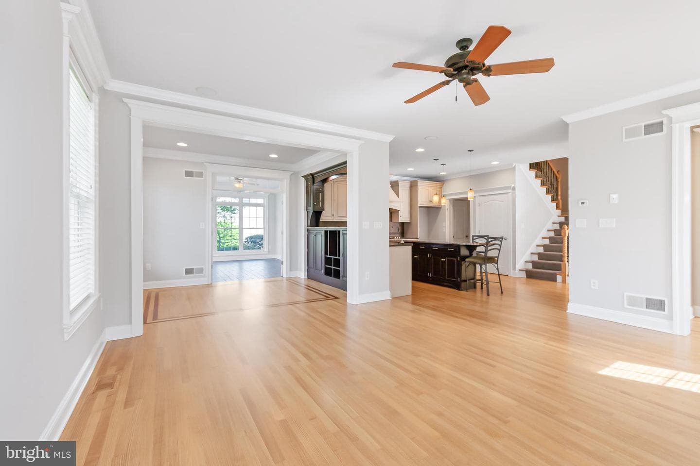 215 Meadow Creek Drive photo 15