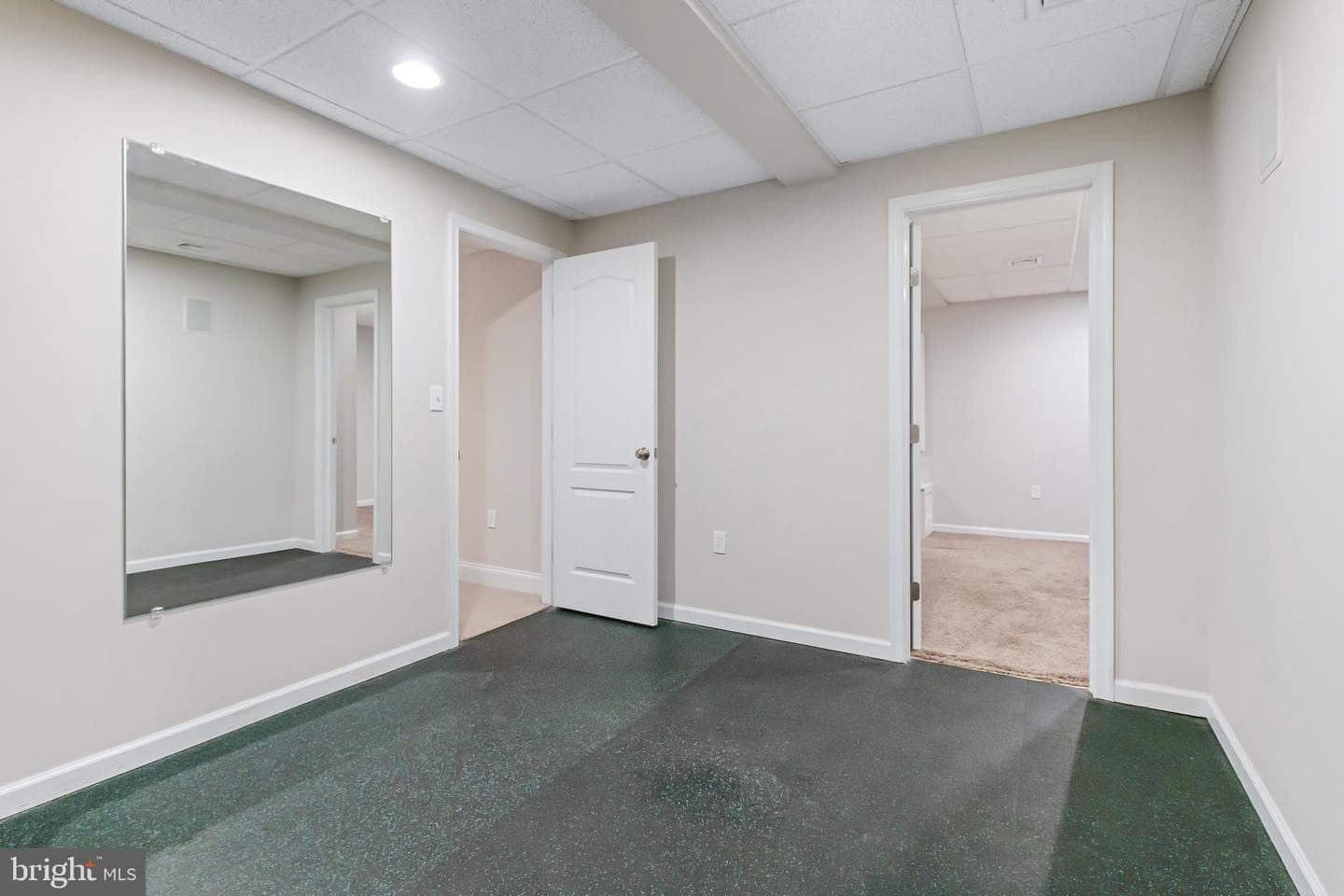 215 Meadow Creek Drive photo 22