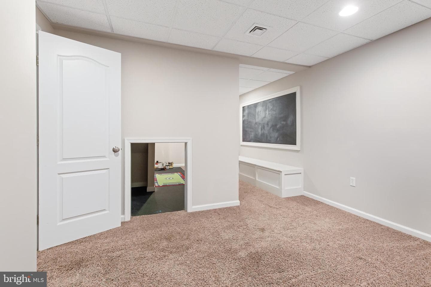 215 Meadow Creek Drive photo 24