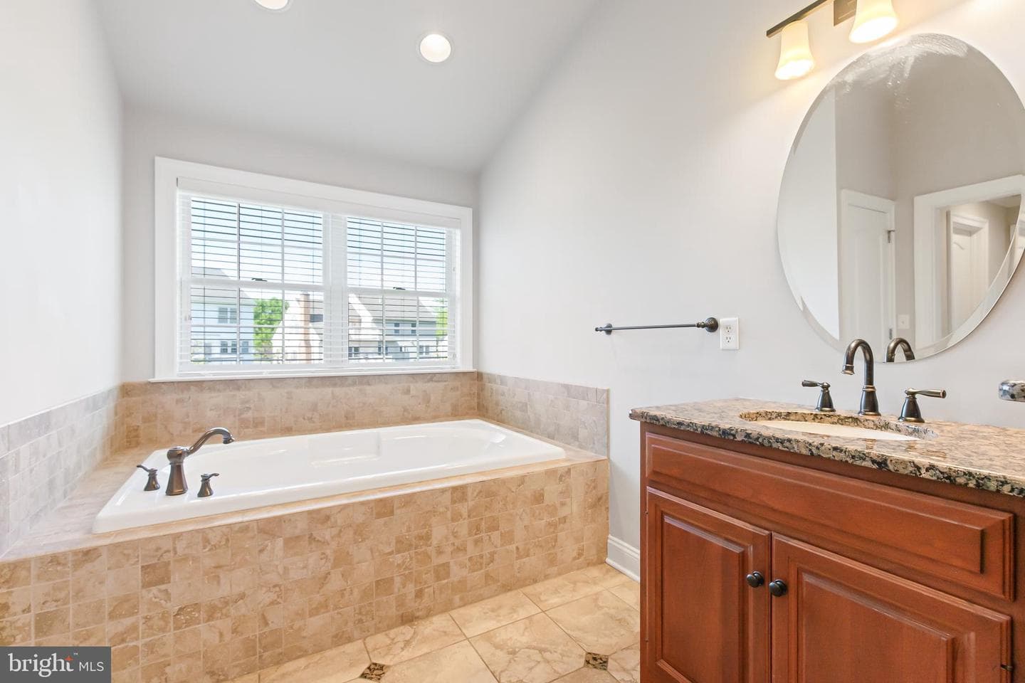 215 Meadow Creek Drive photo 36