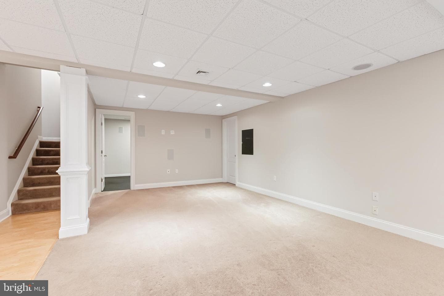 215 Meadow Creek Drive photo 42