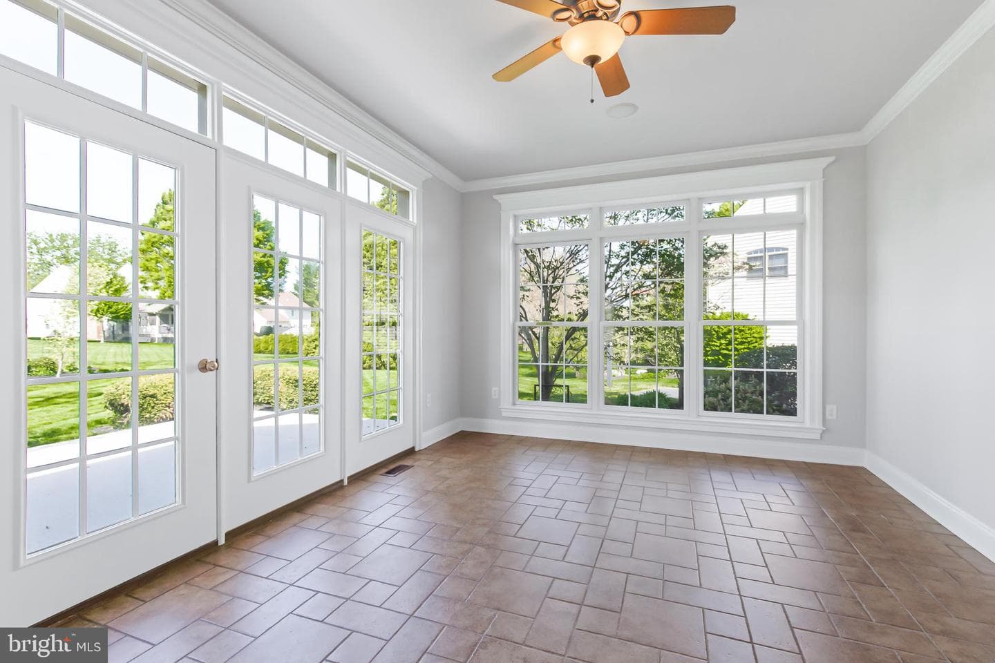 215 Meadow Creek Drive photo 43