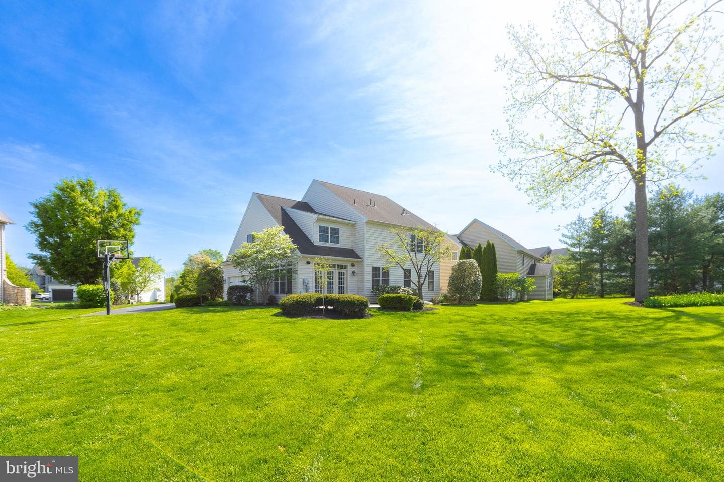 215 Meadow Creek Drive photo 48