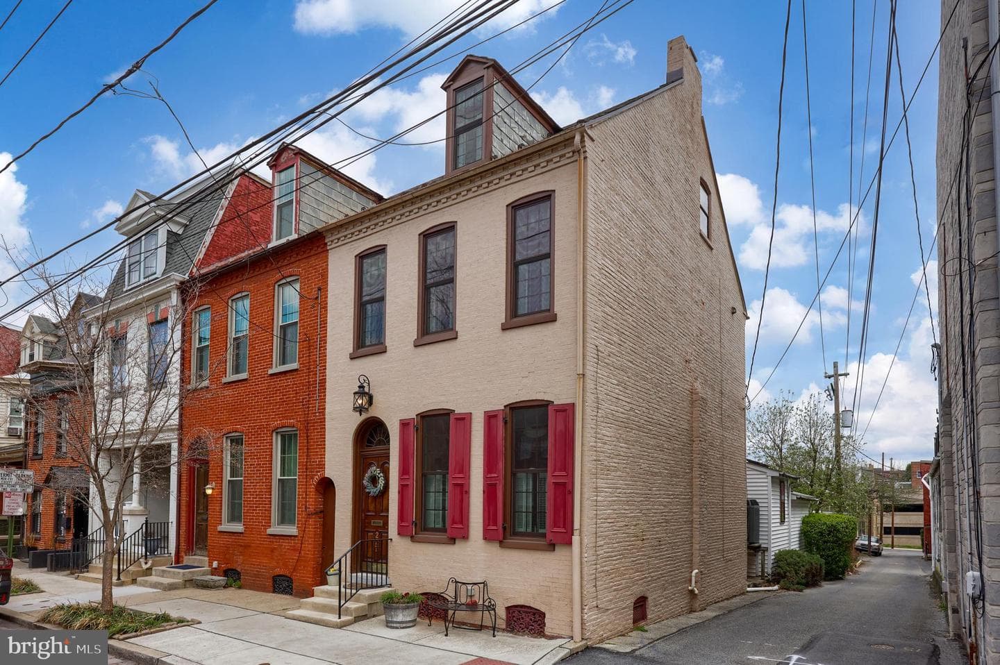 227 N Mulberry Street photo 4