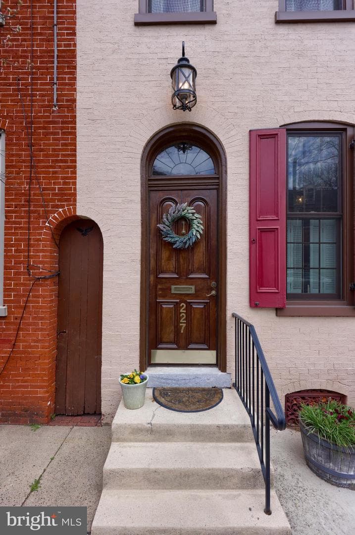 227 N Mulberry Street photo 6