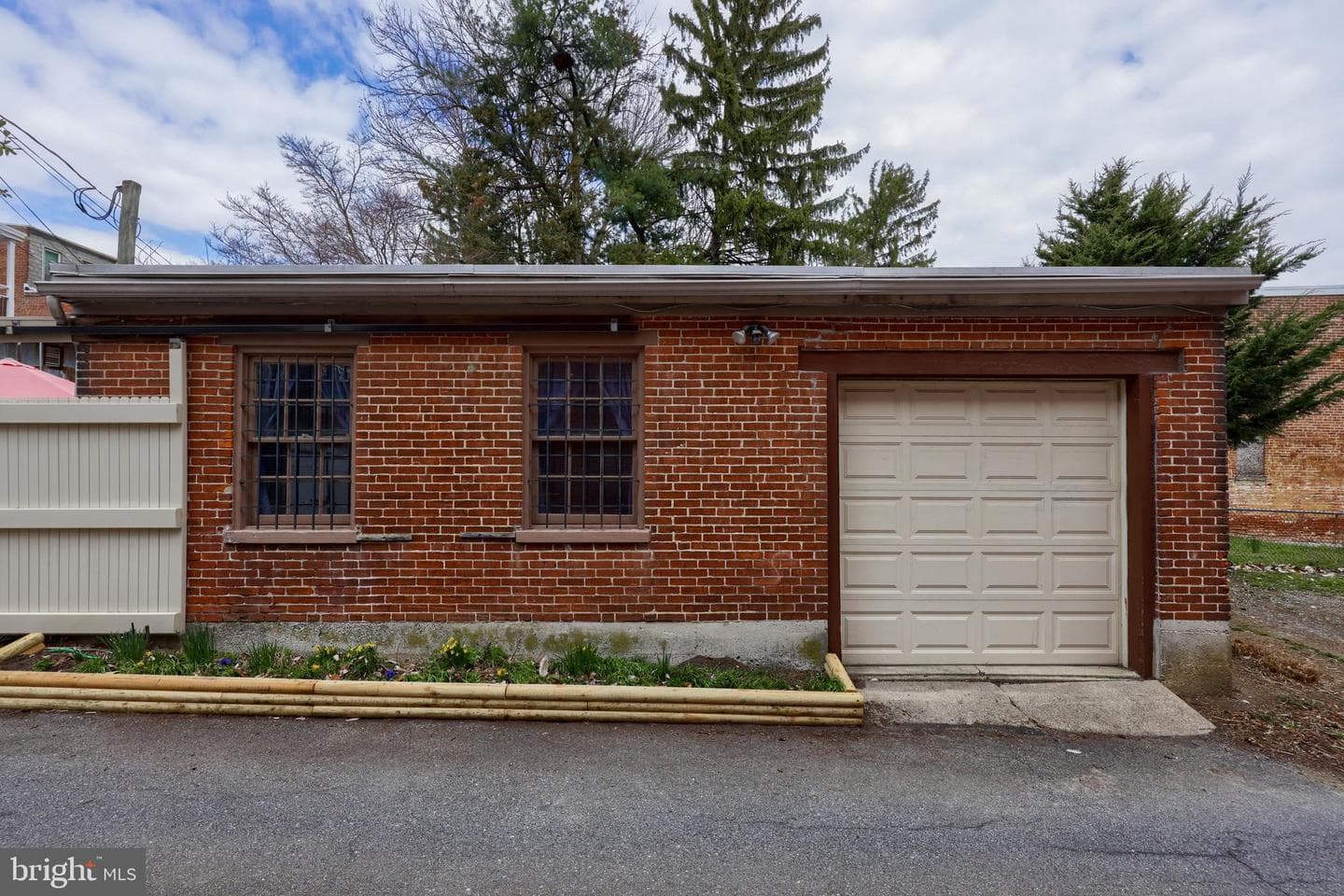 227 N Mulberry Street photo 70