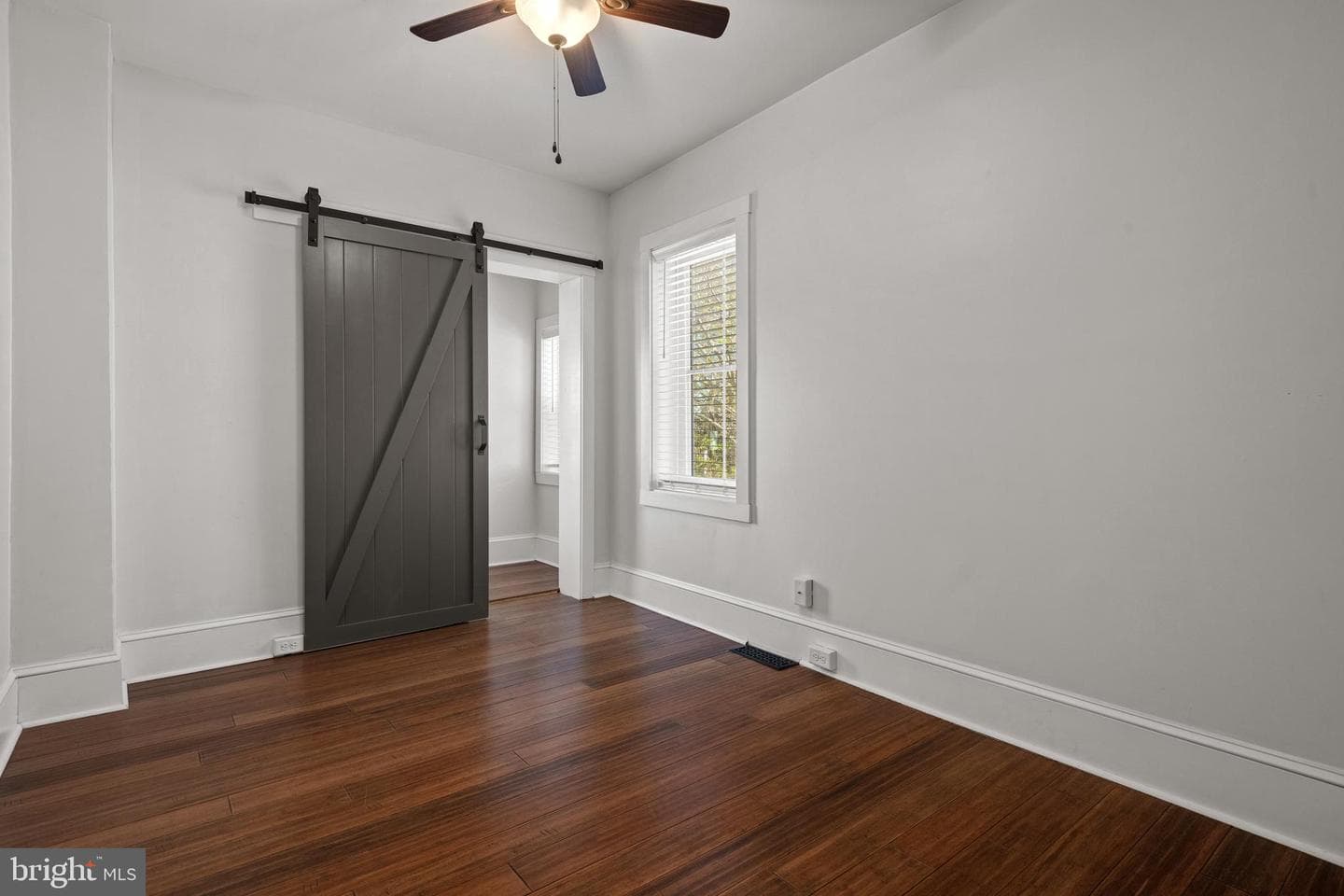 345 E Ross Street photo 26