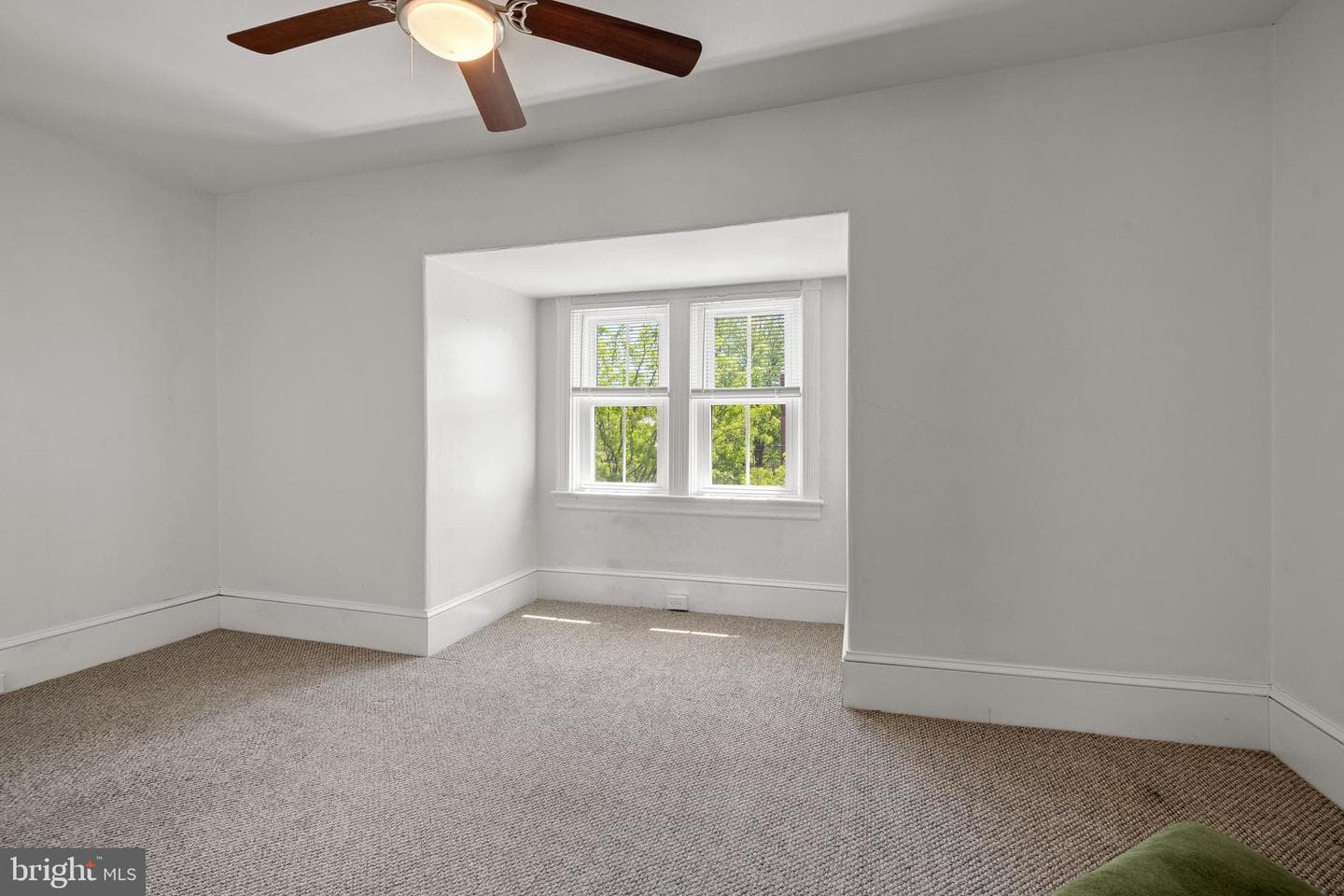 345 E Ross Street photo 33