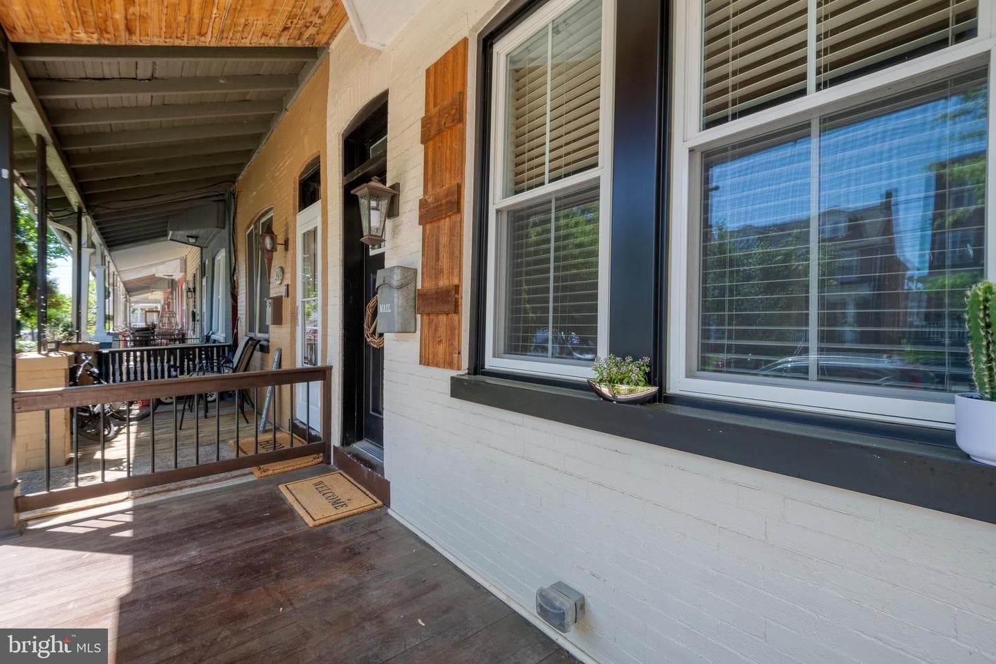 345 E Ross Street photo 4