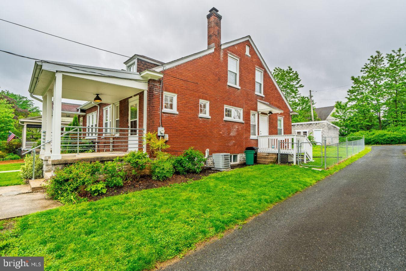 241 Atkins Avenue photo 3
