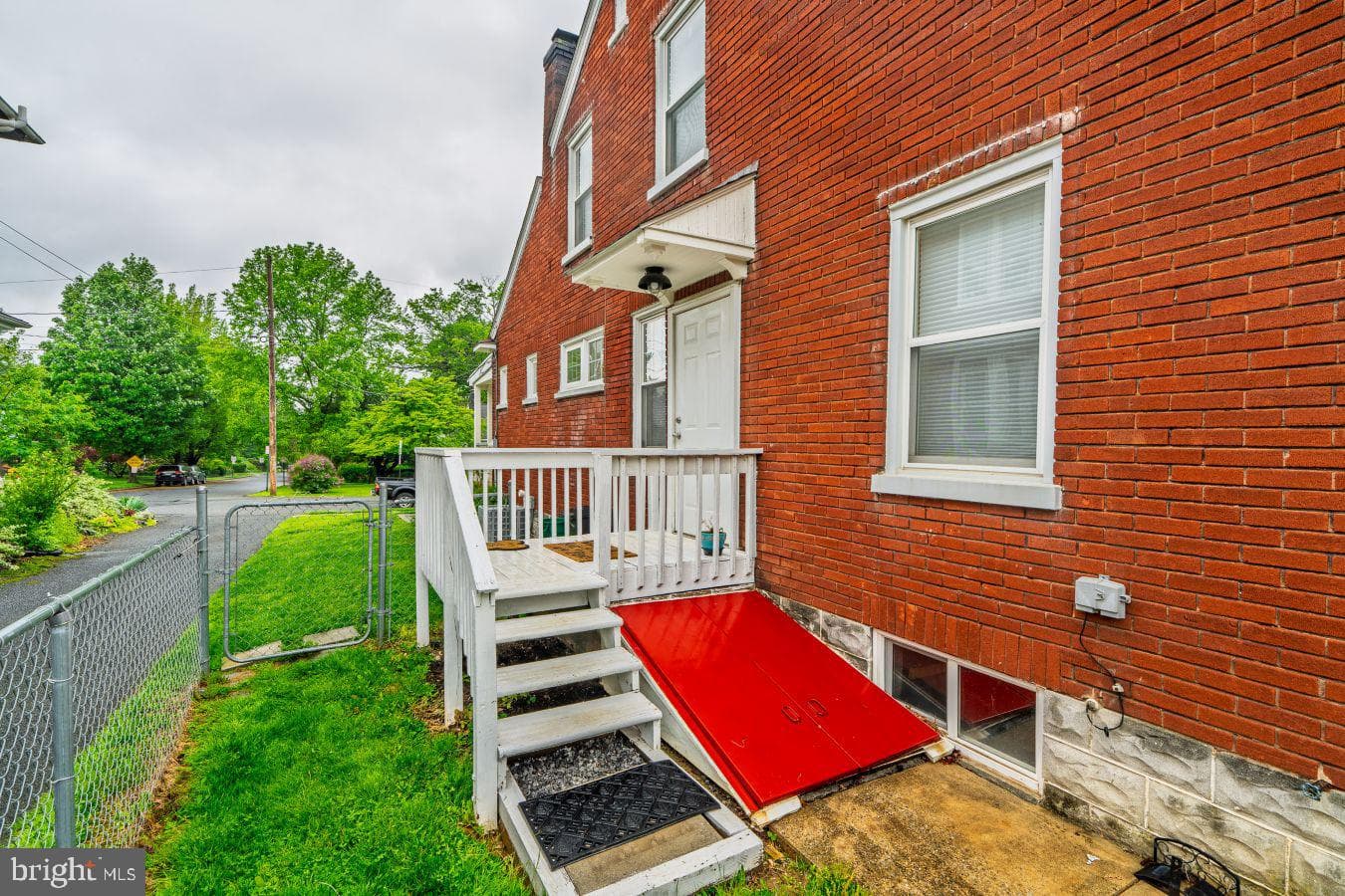 241 Atkins Avenue photo 8