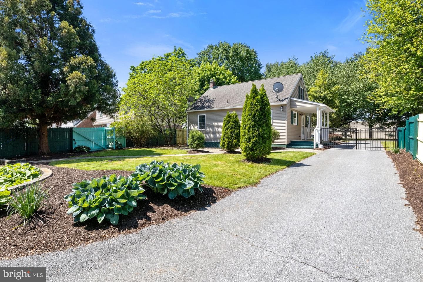 2241 Manor Ridge Drive photo 11