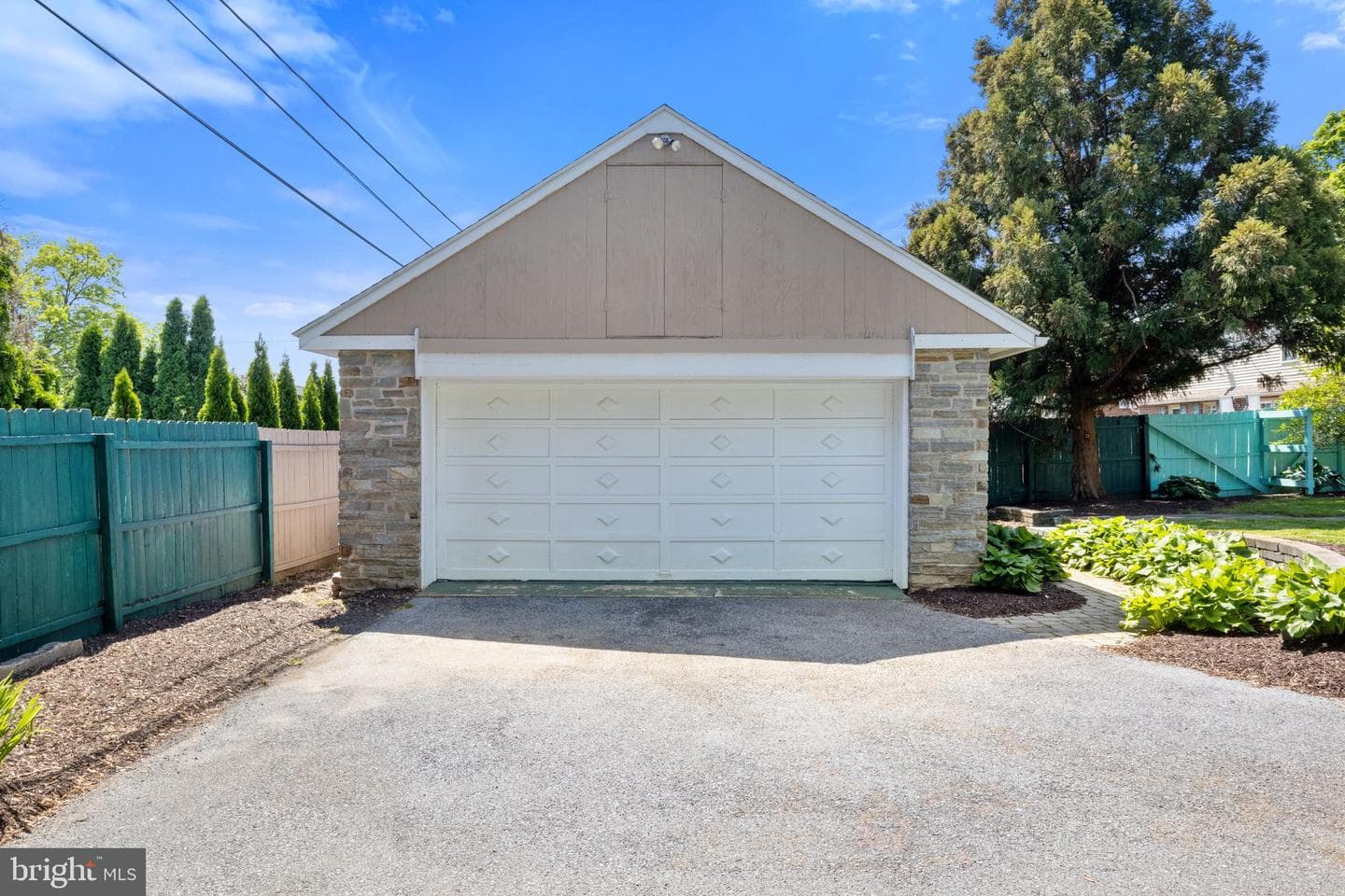 2241 Manor Ridge Drive photo 13