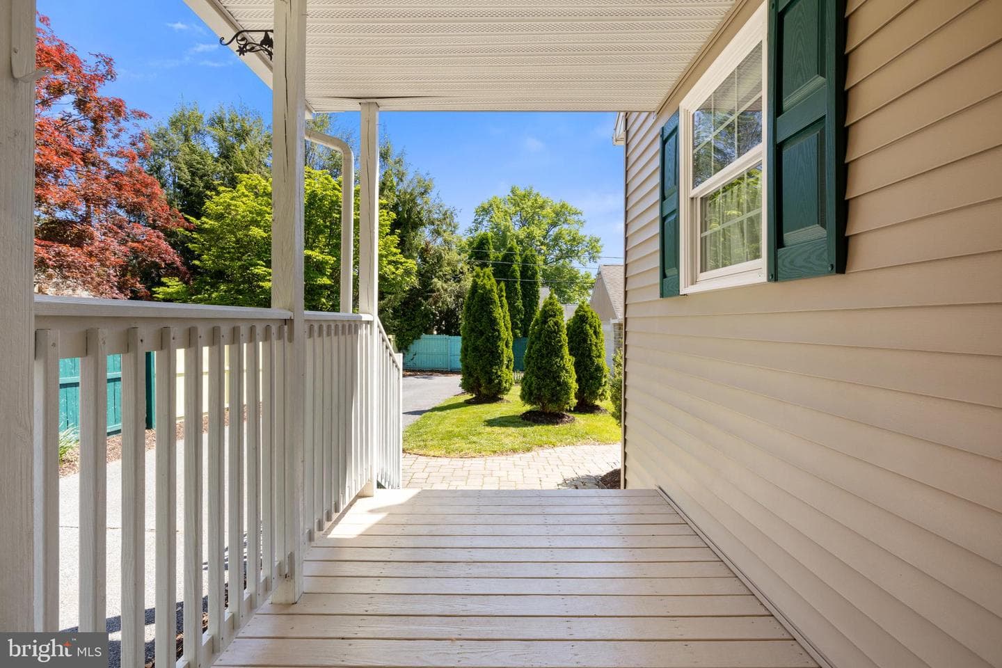 2241 Manor Ridge Drive photo 4
