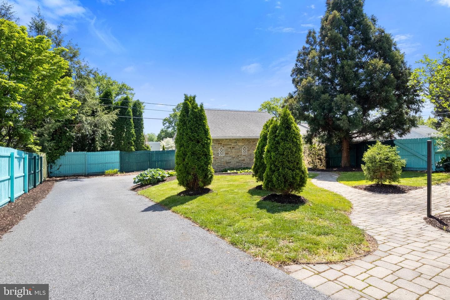 2241 Manor Ridge Drive photo 7