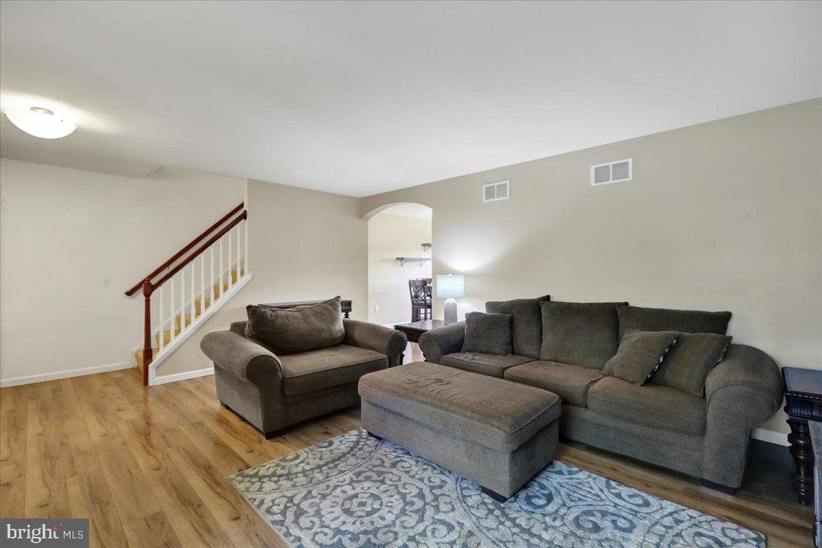 345 Alexandria Court photo 6